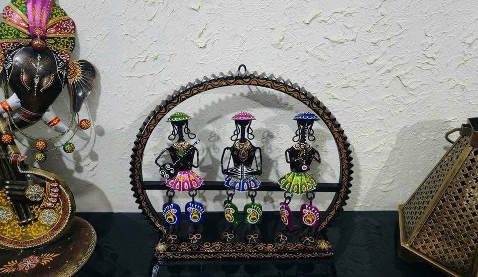 Gift Idea - Antique Iron Musician Ladies Set decor