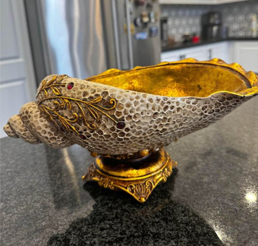 Shell Shaped Bowl