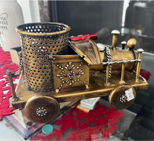 Engine Pen Stand